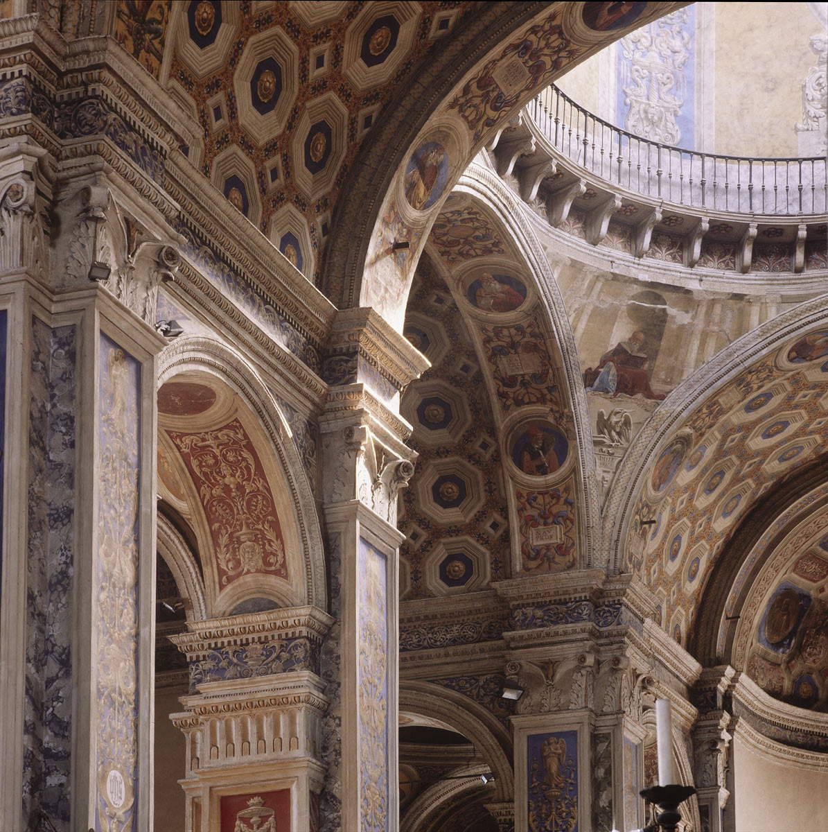 Iglesia de San Nicolò, zona de la cúpula. Foto de Pietro Parmiggiani Iglesia de San Nicolò, zona de la cúpula. Foto de Pietro Parmiggiani