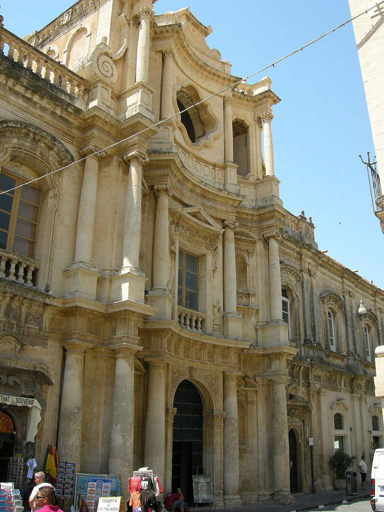 La chiesa di San Carlo al Corso a Noto La chiesa di San Carlo al Corso a Noto