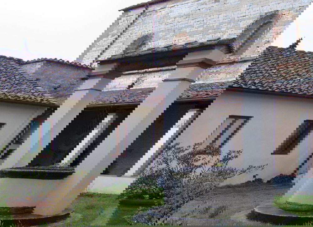 Chiostro della Pieve di Sant'Agata. Credit Mugello Toscana