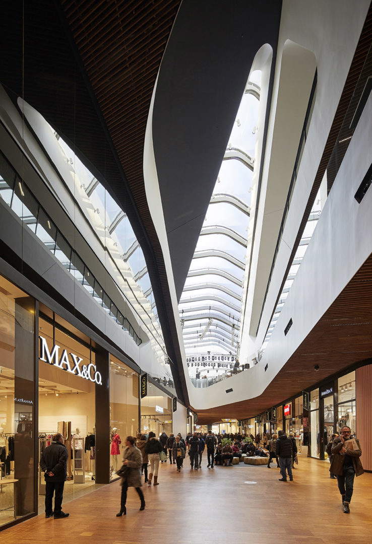 Le quartier commerçant. Photos Hufton+Crow