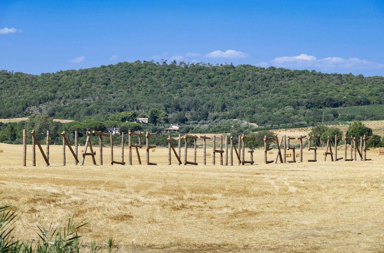 In Nature nothing exists alone: the monumental work of Claudia Comte in Maremma