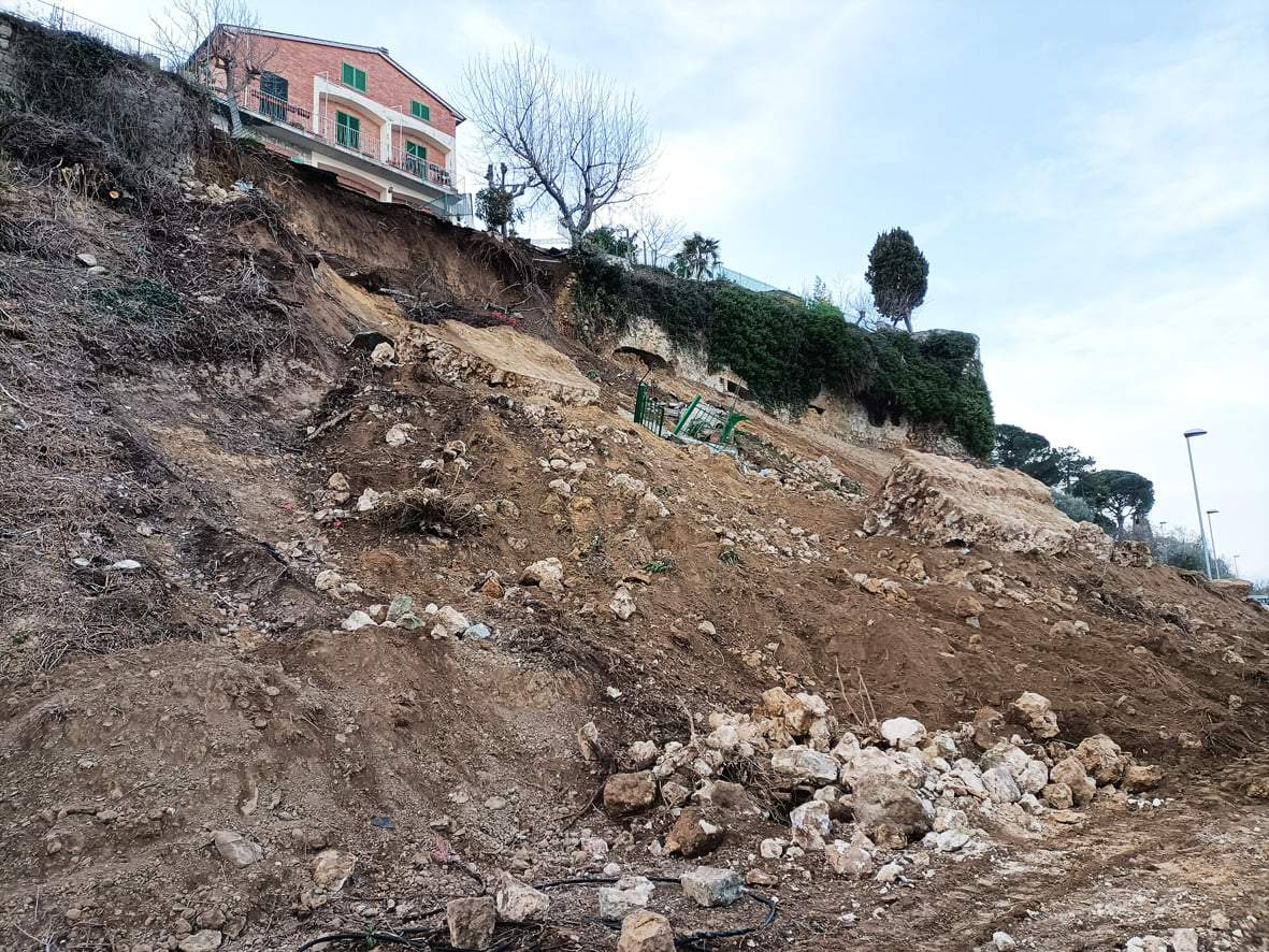 Faute d'entretien, un pan des murs de Montepulciano s'effondre