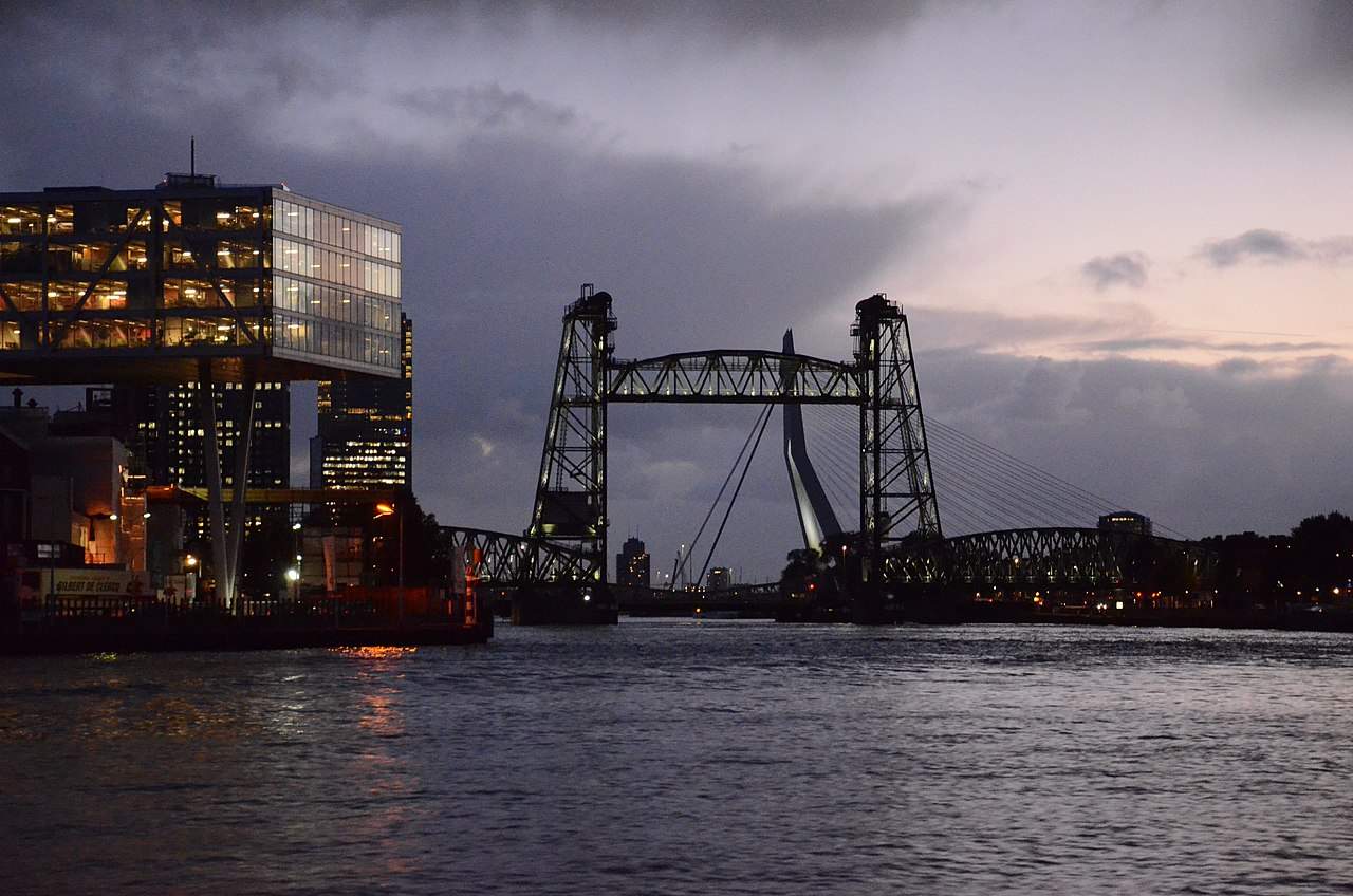 Rotterdam refuses to dismantle city's iconic bridge to let Bezos's yacht through