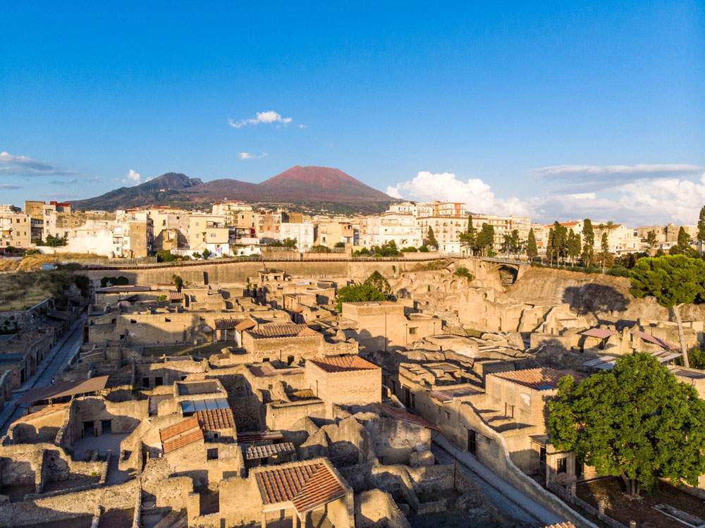 MiC, de nouveaux projets d'une valeur de 900 millions d'euros ont été approuvés dans les zones archéologiques de Pompéi, Herculanum et Torre Annunziata. 