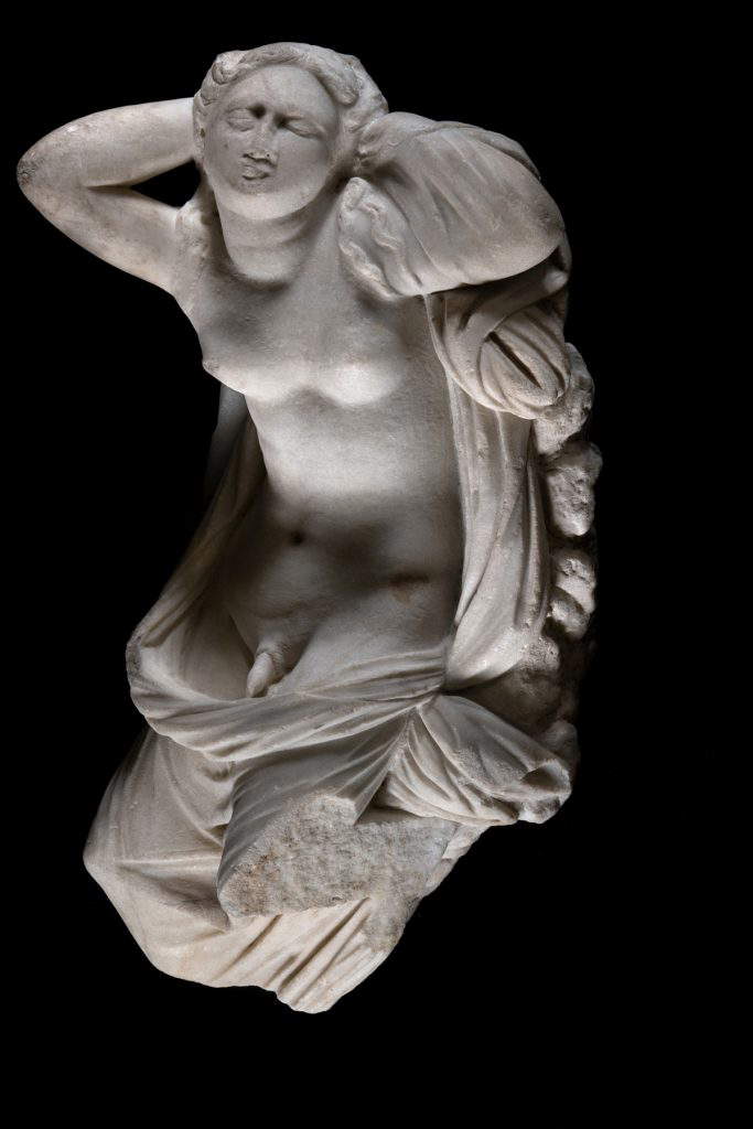 Sleeping hermaphrodite from the House of Loreio Tiburtino Sleeping hermaphrodite from the House of Loreio Tiburtino