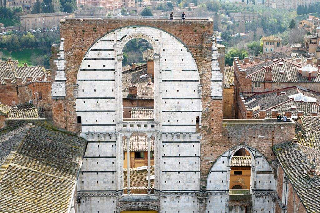 Controversy in Siena over temporary reconstruction of Duomo Nuovo by Tresoldi