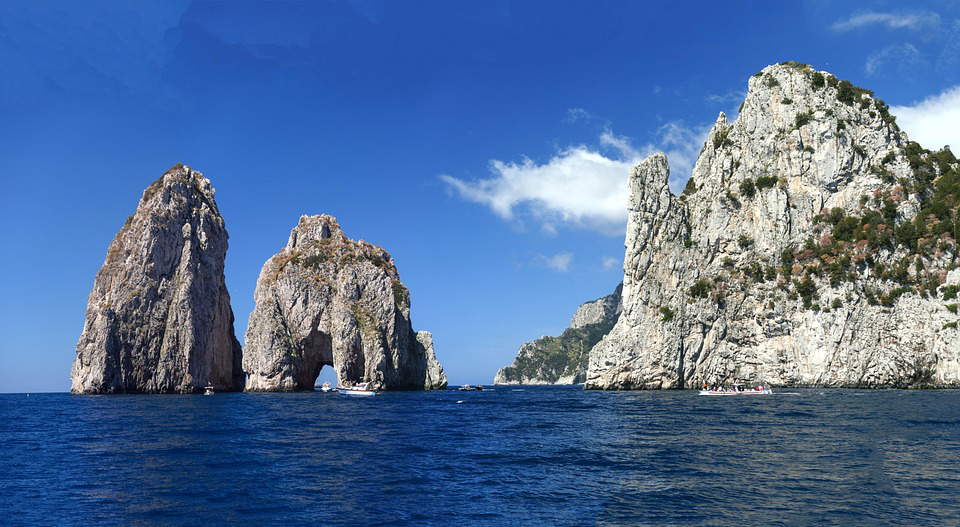 I Faraglioni I Faraglioni
