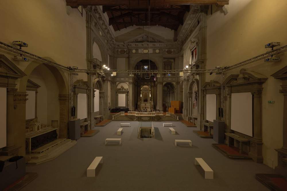 Leçons d'histoire de l'art dans l'église de Santo Stefano al Ponte à Florence 