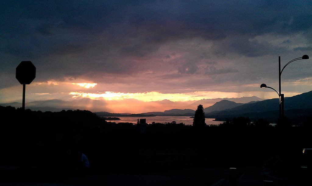 Azzate, Aussichtspunkt über dem Varese-See. Foto Wikimedia/Phyrexian Azzate, Aussichtspunkt über dem Varese-See. Foto Wikimedia/Phyrexian