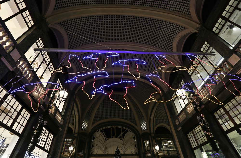 Piero Gilardi, Migrazioni (Climate Change) - &copy;Luci d&rsquo;Artista - Citt&agrave; di Torino - foto di Ramella&amp;Giannese