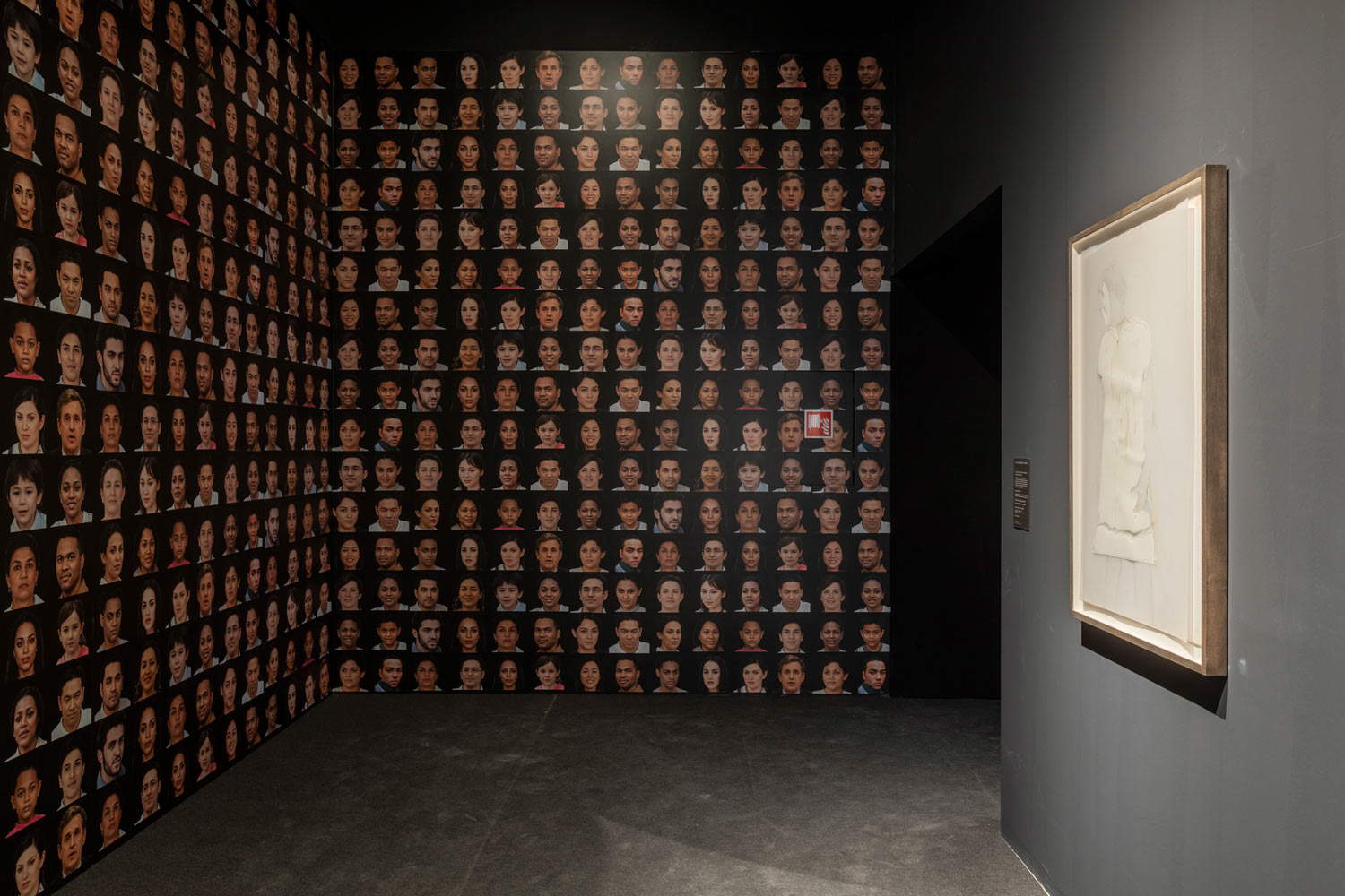 Una de las obras de Lynn Hershman Leeson