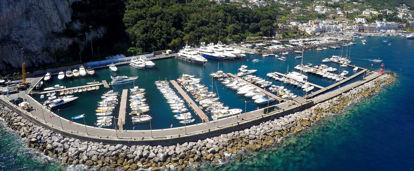 Marina Grande. Foto: Porto Turistico di Capri Marina Grande. Foto: Porto Turistico di Capri