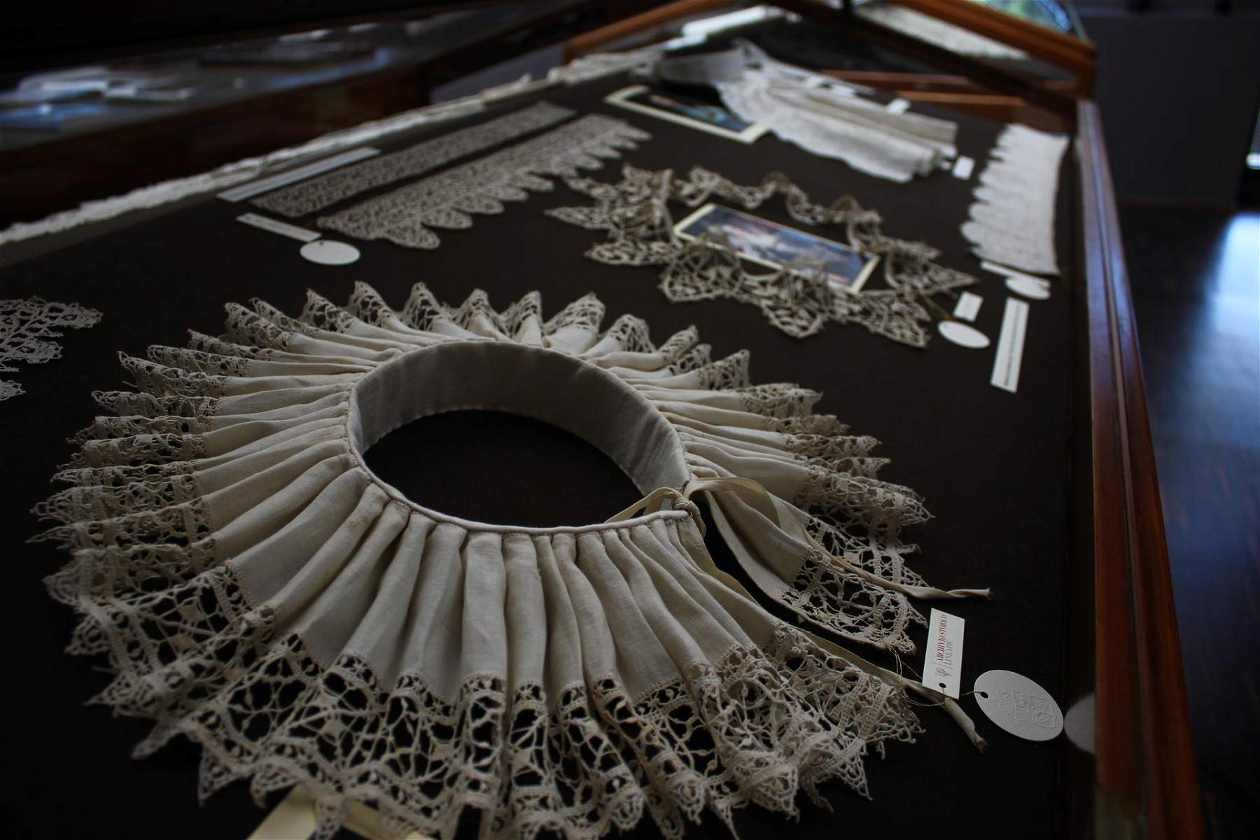 Florence, collection of very rare lace enters LineaPiÃ¹ Historical Archives