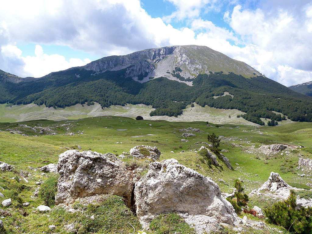 Il monte Pollino. Foto di Fernando Santopaolo Il monte Pollino. Foto di Fernando Santopaolo