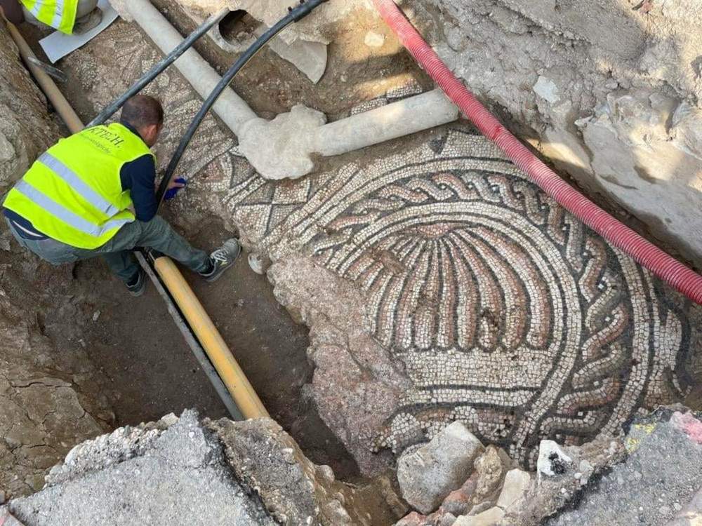 Vérone, découverte du sol en mosaïque d'une ancienne villa du Ve siècle 
