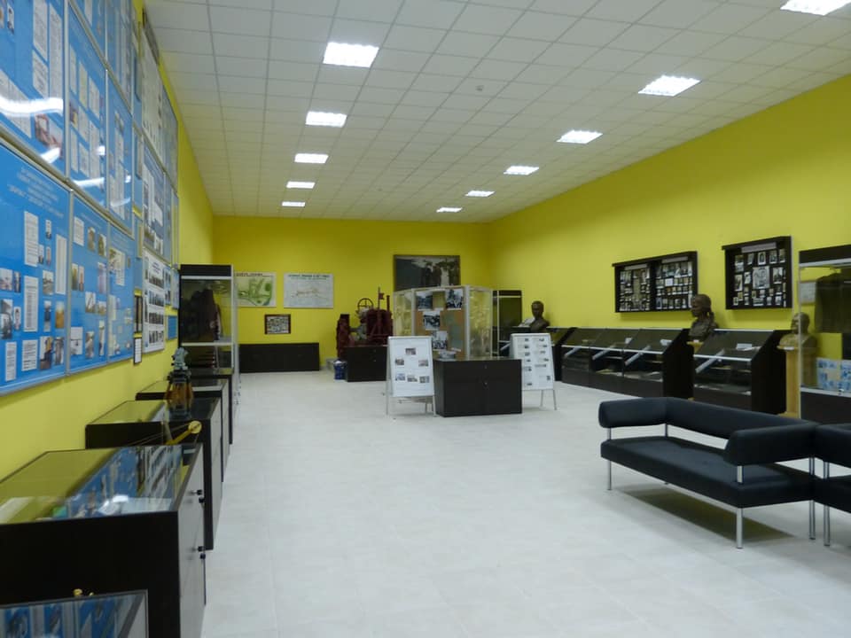 Una sala del Museo di Ivankiv Una sala del Museo di Ivankiv