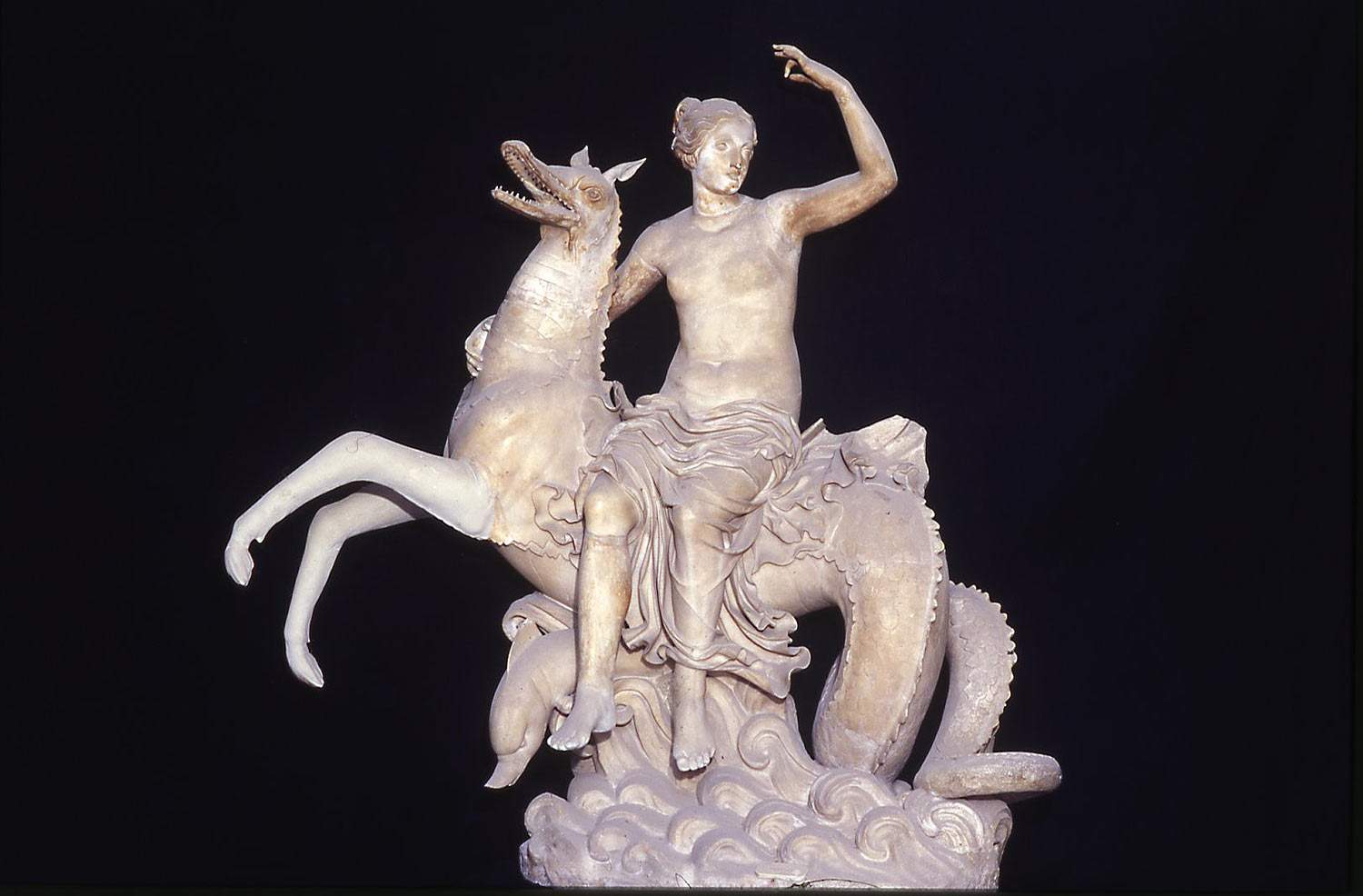 Animals and fantastic places in Italy's museums: Campania