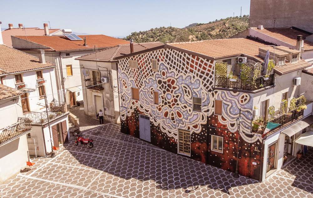 NeSpoon's embroidered mural graces a small Calabrian village 