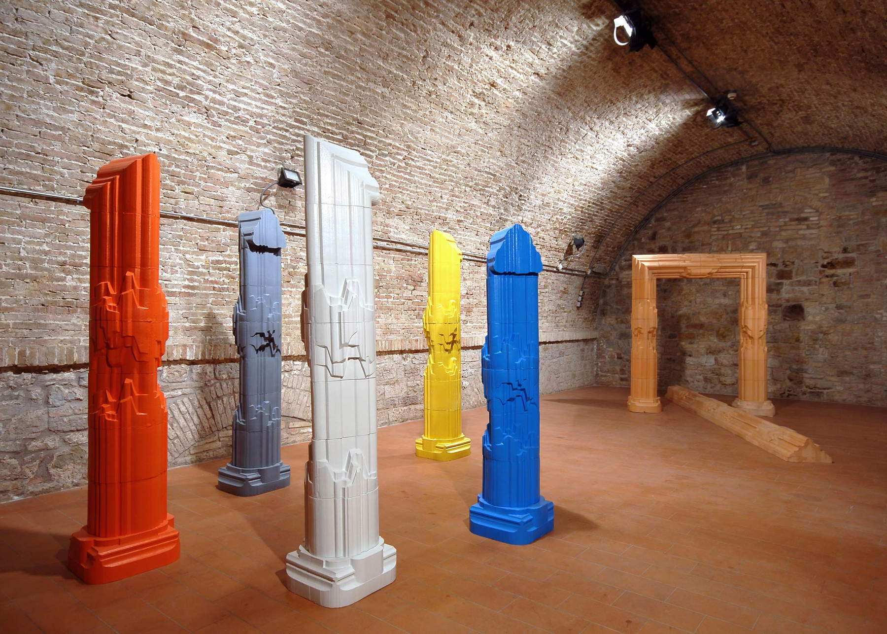 Nino Caruso, Recuerdos de Sicilia (1999-2004; terracota) Nino Caruso, Recuerdos de Sicilia (1999-2004; terracota)