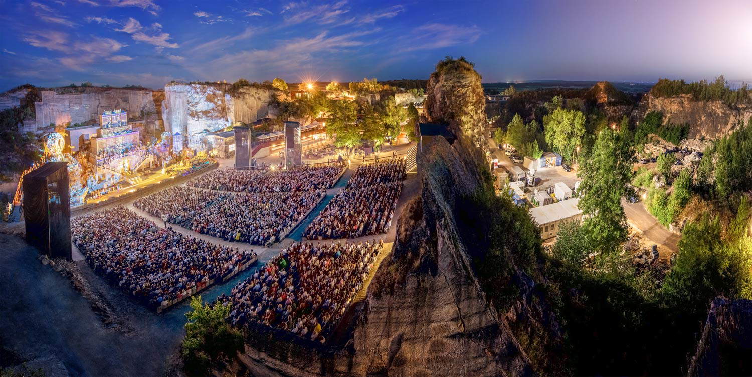 La Cava di St. Margarethen, rappresentazione della Turandot. Foto di Andreas Tischler La Cava di St. Margarethen, rappresentazione della Turandot. Foto di Andreas Tischler