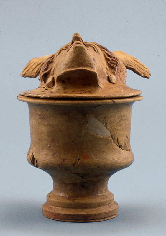 Arte helenístico, Pyxis con Pan (finales del siglo IV a.C.; terracota, 18 x 9 cm; Campobasso, Museo Sannitico)