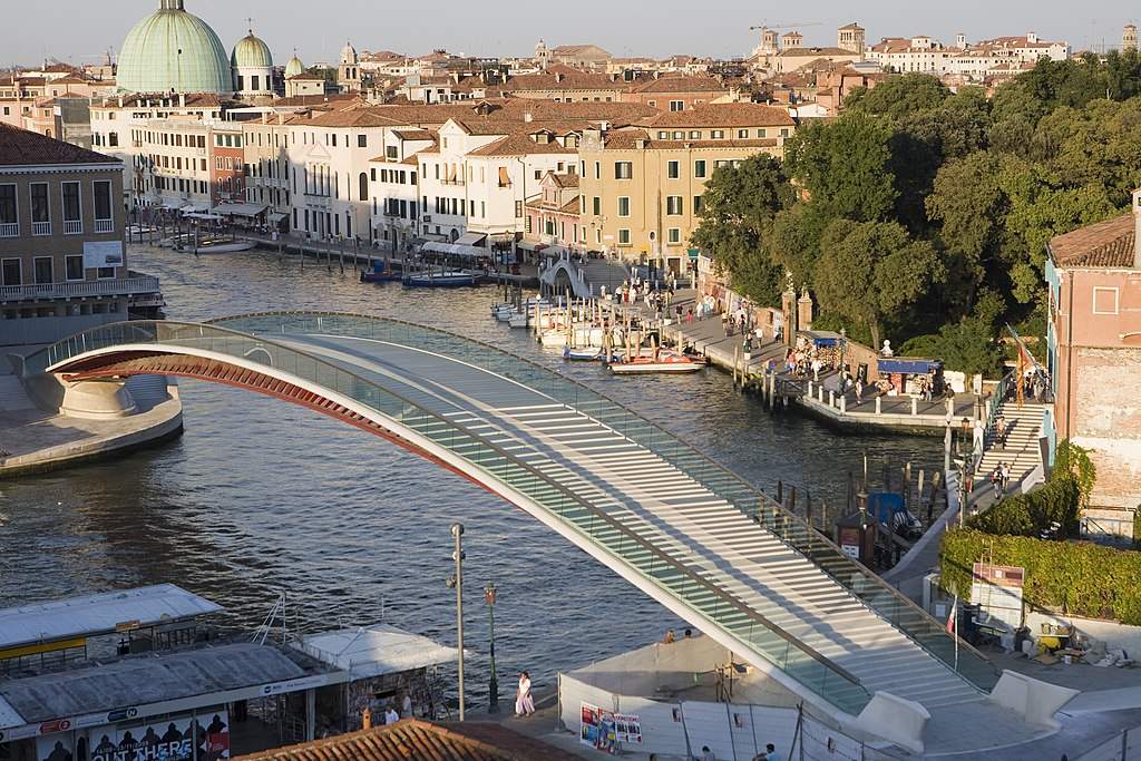 Venice, maybe the Calatrava Bridge will be redone: stone instead of glass