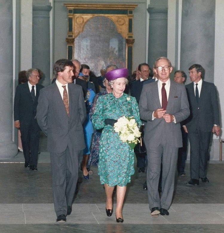 Elisabetta II alla National Gallery di Londra