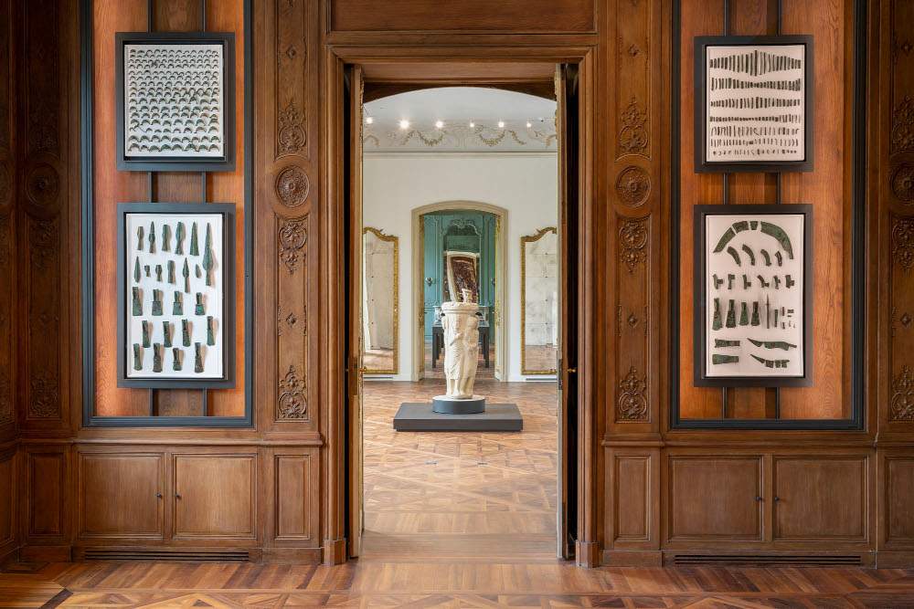 Ouverture du musée de la Fondation Luigi Rovati, qui présente plus de 250 œuvres allant de l'art étrusque à l'art contemporain.