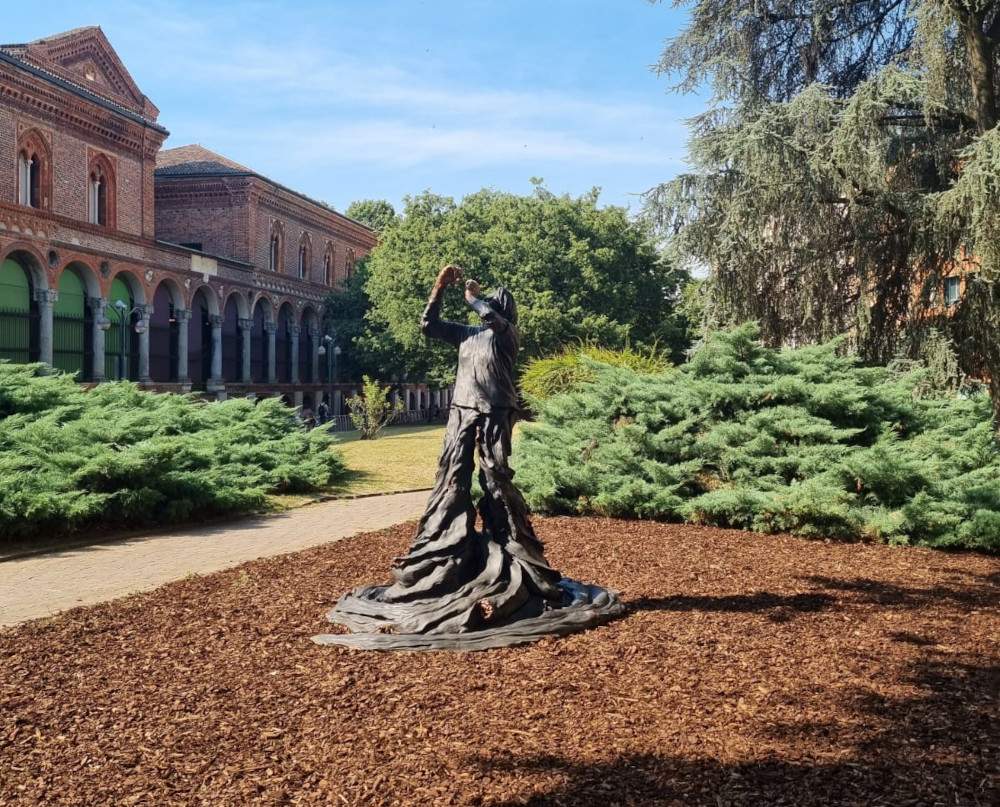 Inaugurata a Milano la statua dedicata a Margherita Hack