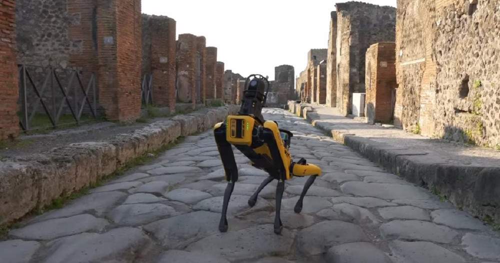 Pompeii, a four-legged robot for routine inspection activities and acquisition of useful data