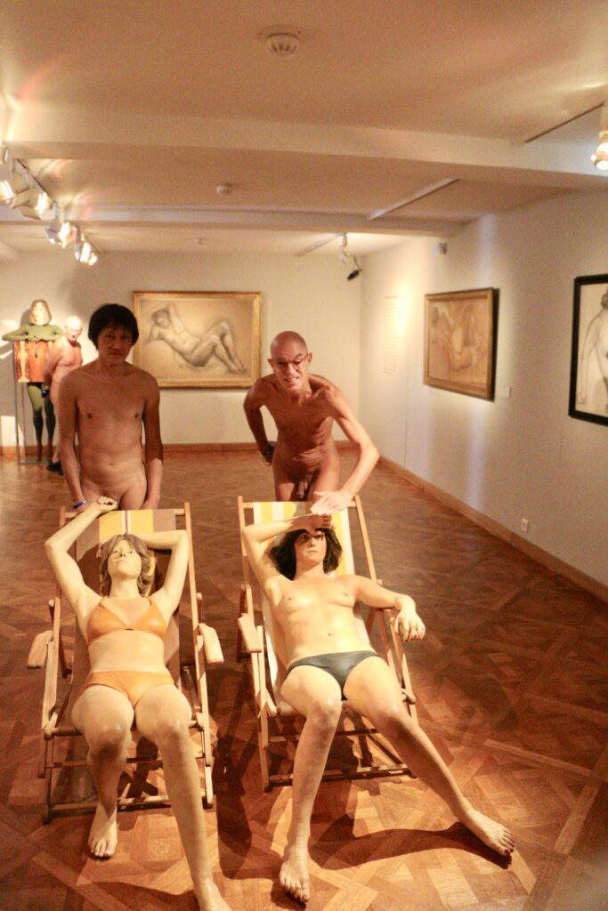 Visita nudista al Mus&eacute;e Maillol. Foto Fe&#769;de&#769;ration Franc&#807;aise de Naturisme