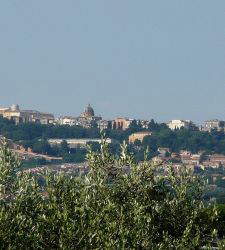 Der Zug der Päpstlichen Villen fährt wieder, vom Vatikan nach Castel Gandolfo und Albano Laziale 