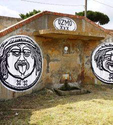 Populonia, Ozmo trasforma le monete del Tesoro in un'opera di street art  
