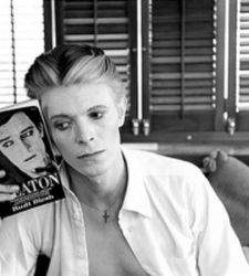 A Torino una mostra su David Bowie negli scatti di Steve Shapiro
