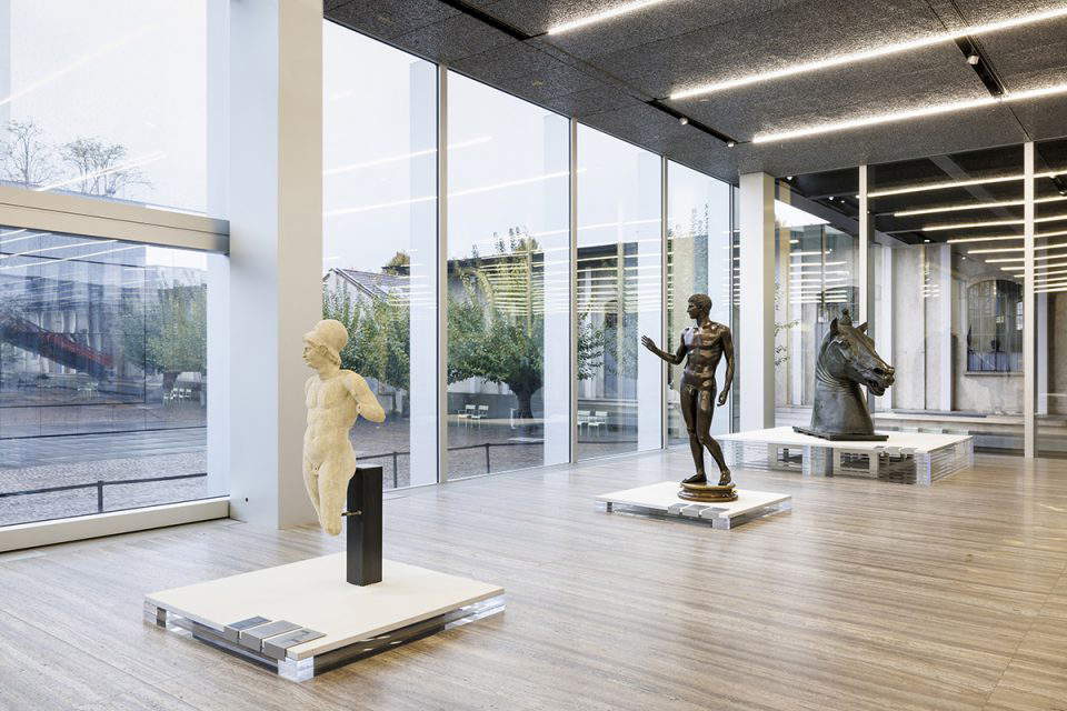 Montaje de la exposición Reciclar la belleza