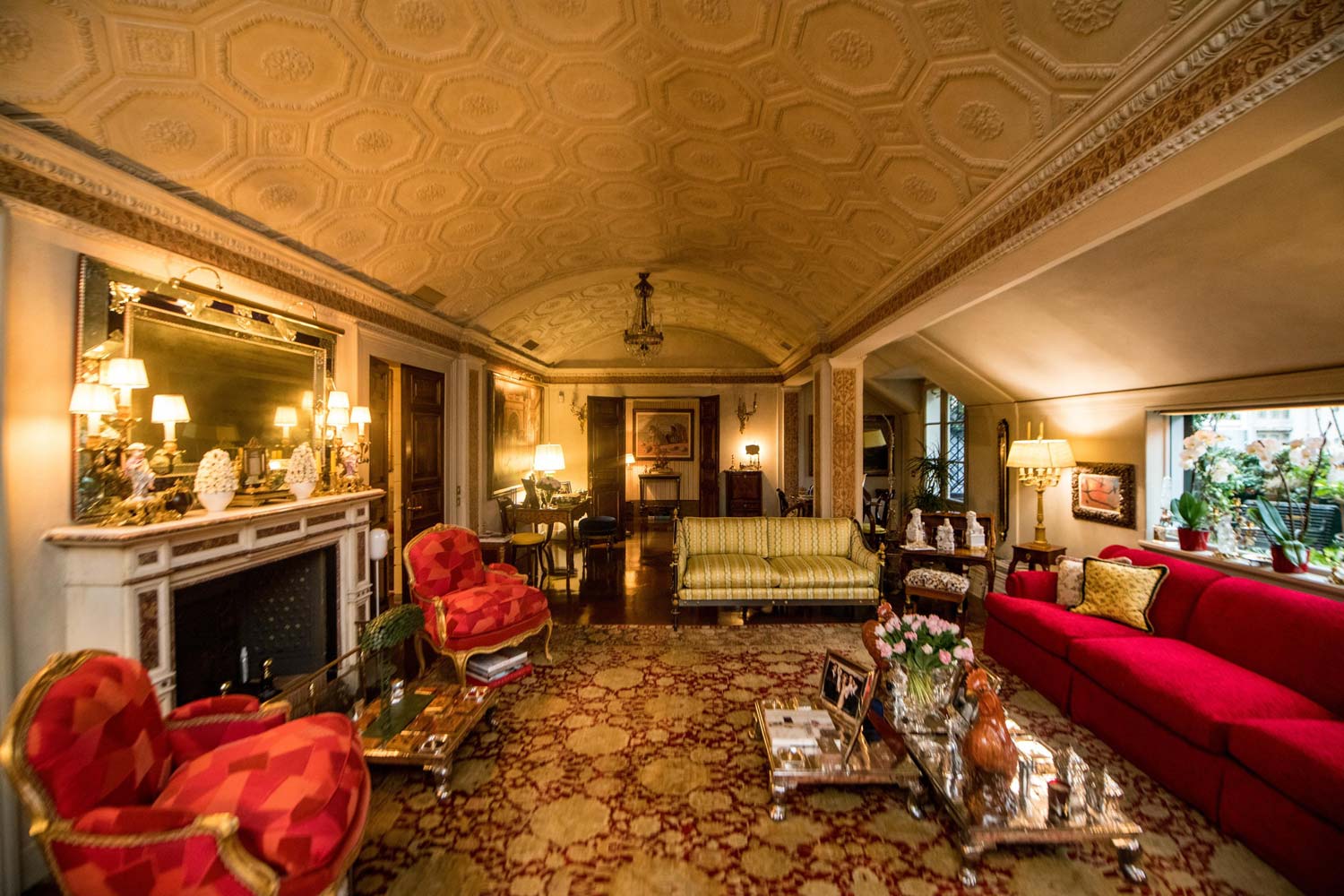 Maison Corso Matteotti, Milan