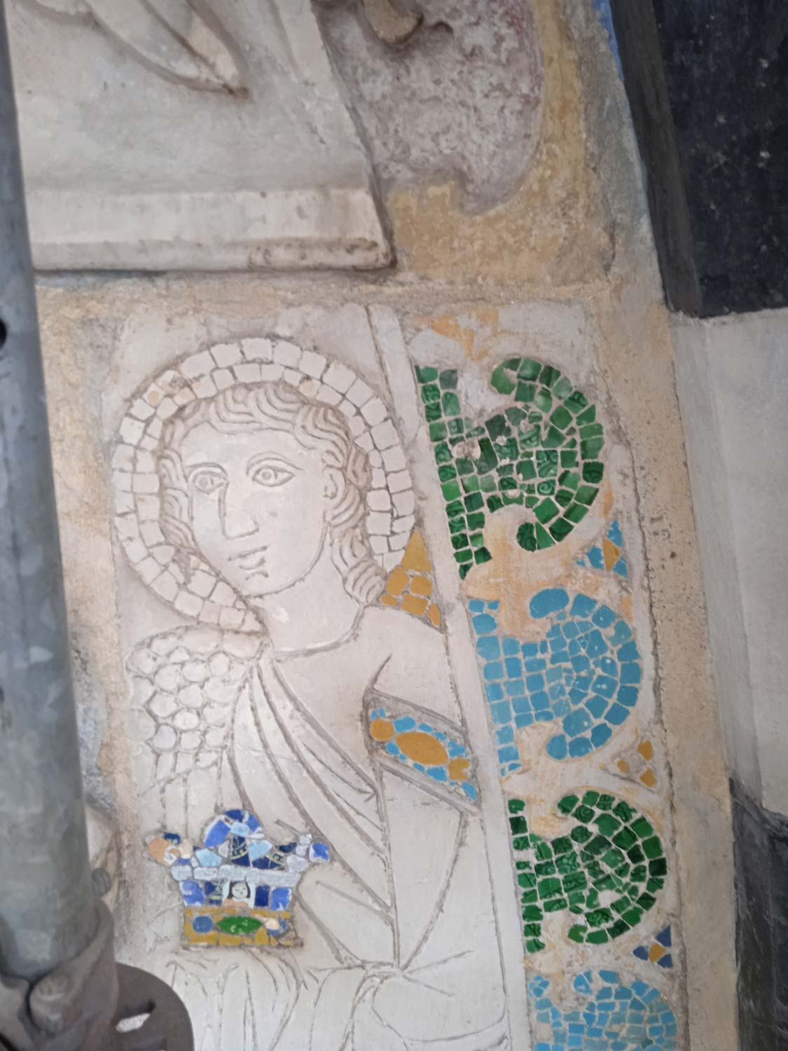 11. Détail de l'ange placé à droite du Martyre de saint Laurent (vue de l'échafaud). 11. Détail de l'ange placé à droite du Martyre de saint Laurent (vue de l'échafaud).