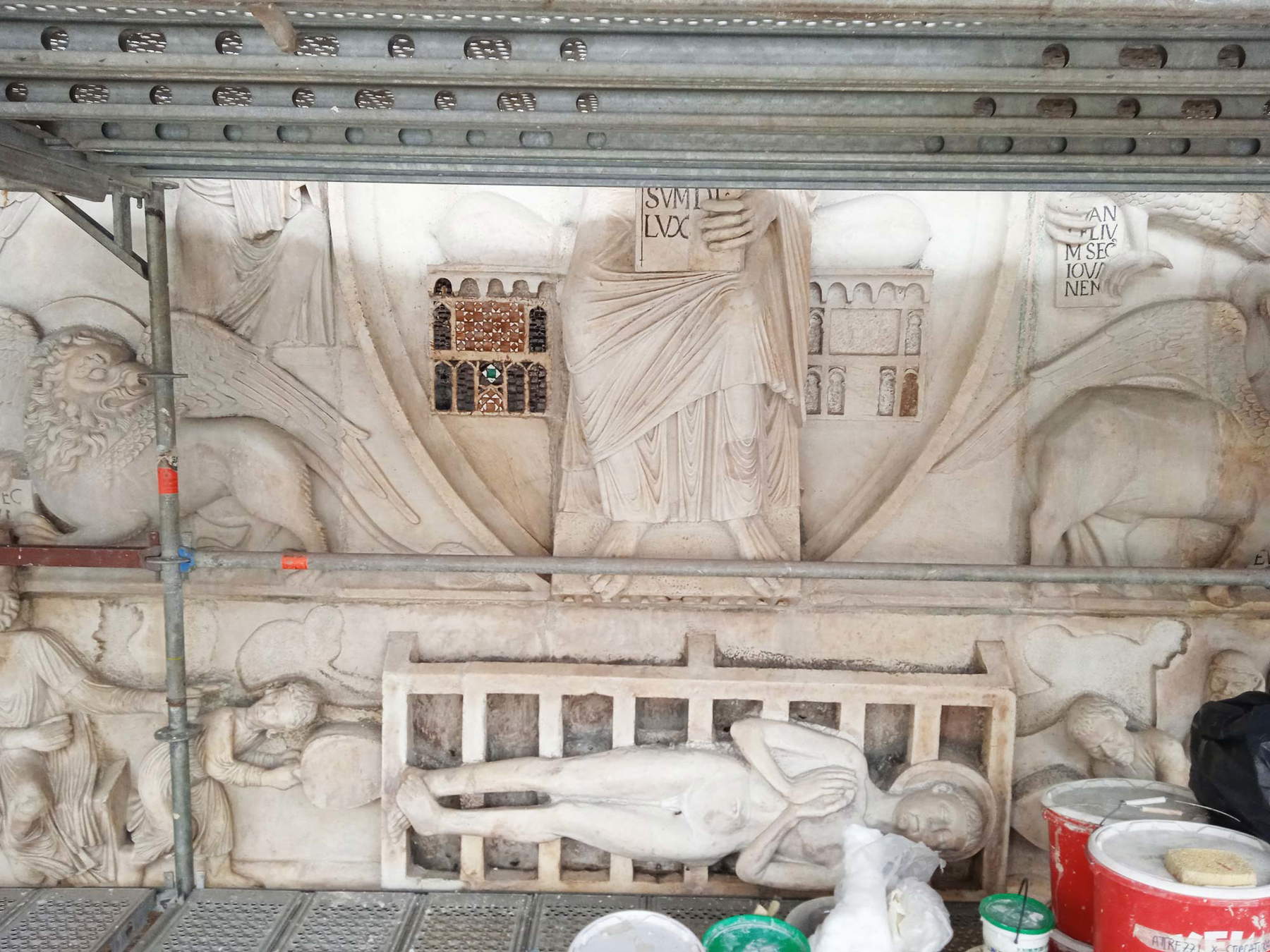 8. Détail du Martyre de saint Laurent (vue de l'échafaudage). 8. Détail du Martyre de saint Laurent (vue de l'échafaudage).