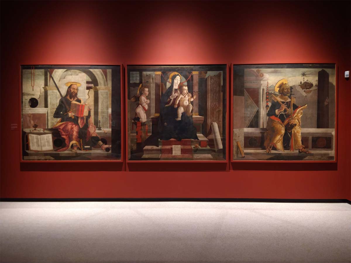 Set-ups of the exhibition Renaissance in Ferrara. Ercole de' Roberti and Lorenzo Costa.