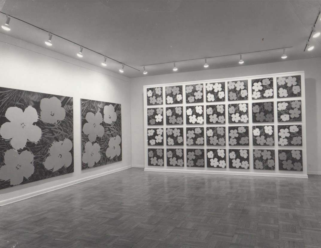 Exposición floral de Andy Warhol en la galería de Leo Castelli en 1964 Exposición floral de Andy Warhol en la galería de Leo Castelli en 1964
