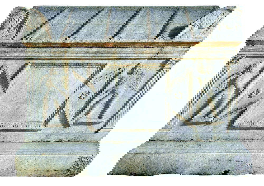 Art romain, Sarcophage de la Piazza Matteotti (150-170 après J.-C. ; marbre ; Modène, Lapidario Estense) Art romain, Sarcophage de la Piazza Matteotti (150-170 après J.-C. ; marbre ; Modène, Lapidario Estense)