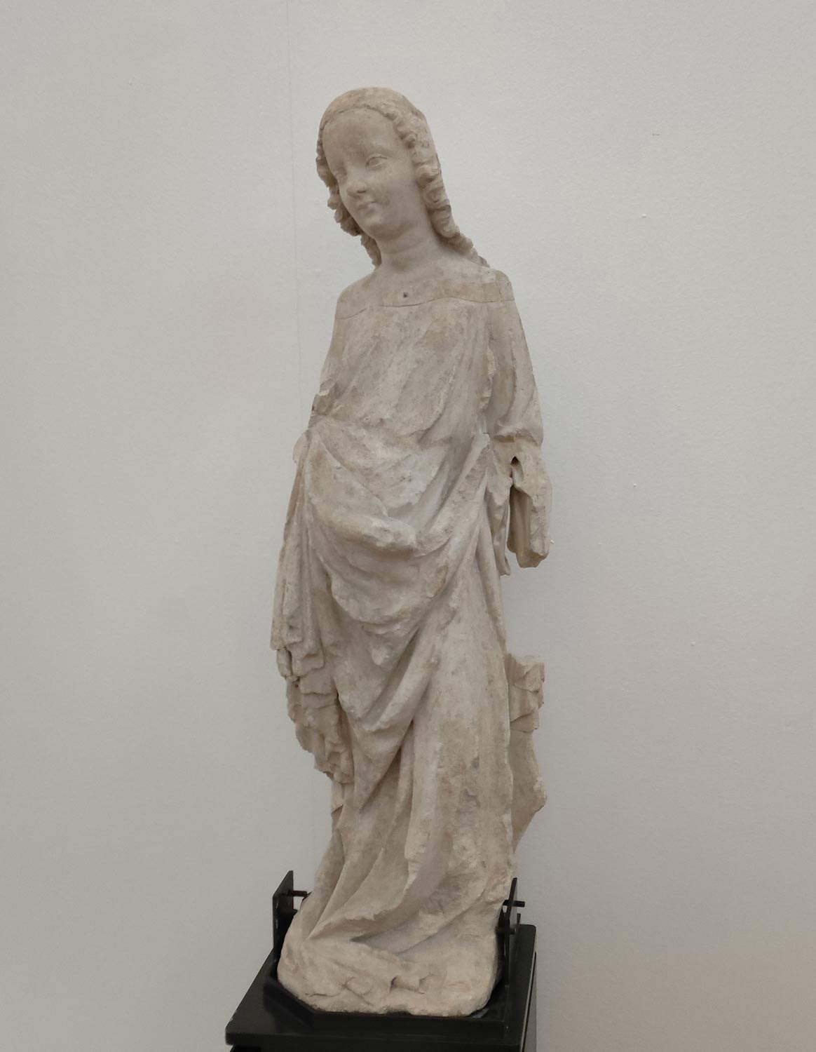 Master of the Annunciation Dreicer, St. Catherine (c. 1410; sandstone with traces of polychrome; Rimini, City Museum) Master of the Annunciation Dreicer, St. Catherine (c. 1410; sandstone with traces of polychrome; Rimini, City Museum)