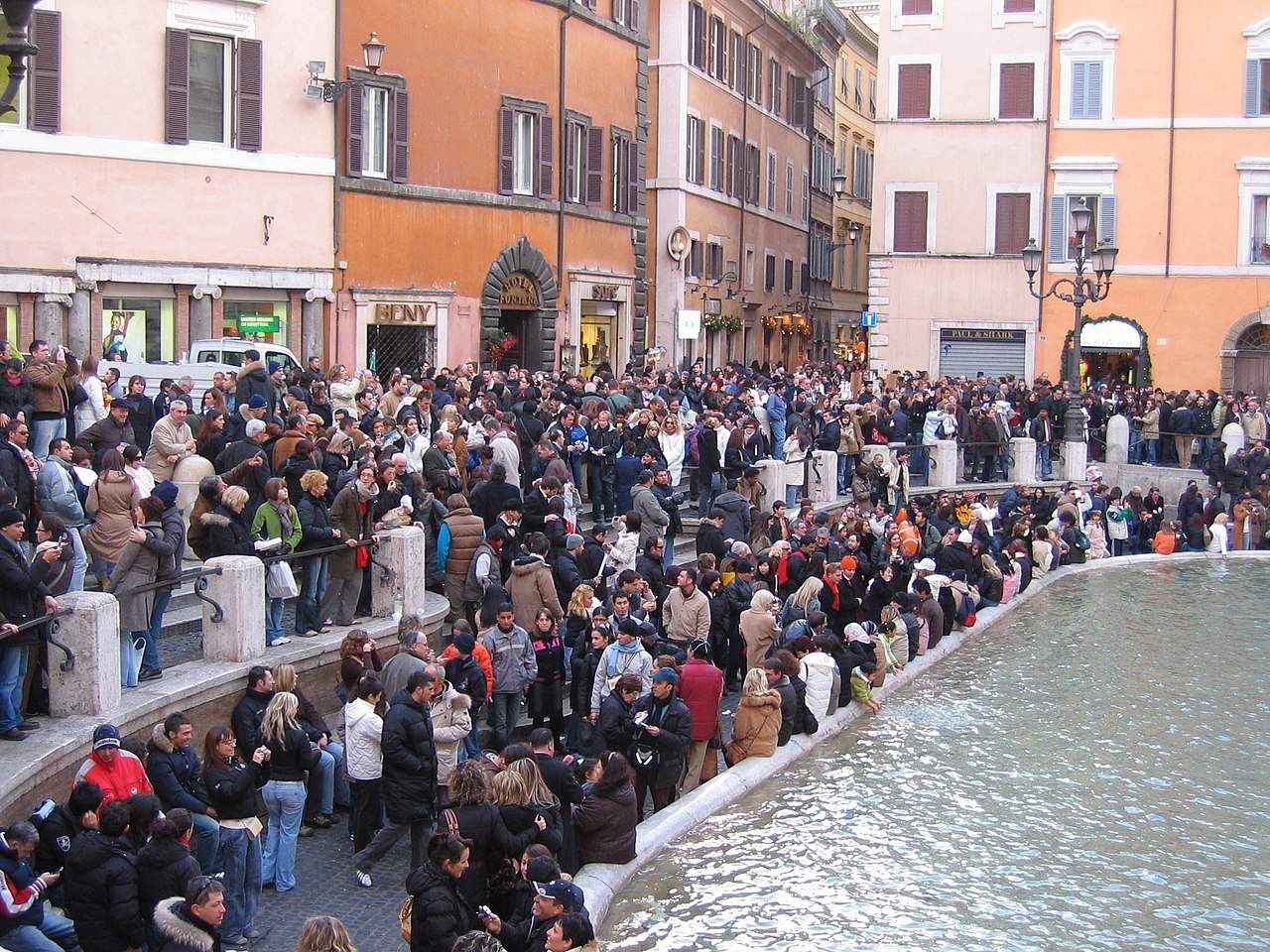 Overtourism, 70% of foreigners in Italy concentrate on 1% of the territory
