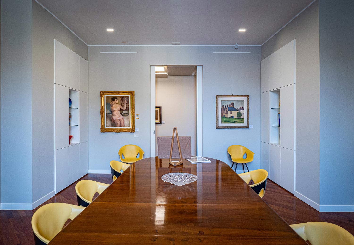 Montaje de la exposición Giovanni March - El pintor de la luz y la atmósfera. Foto: Emiliano Cicero Montaje de la exposición Giovanni March - El pintor de la luz y la atmósfera. Foto: Emiliano Cicero