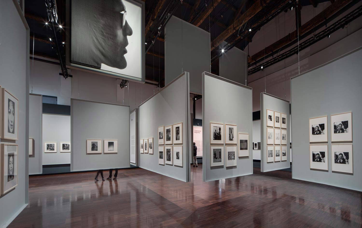 Montage de l'exposition Ugo Mulas. L'opération photographique. Photo: Alessandra Chemollo Montage de l'exposition Ugo Mulas. L'opération photographique. Photo: Alessandra Chemollo