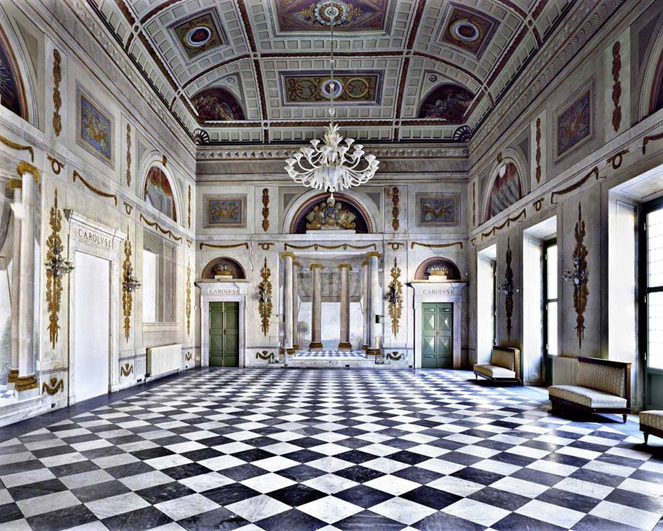Massa, Palazzo Ducale, Salone degli Svizzeri. Foto: Massa da vivere Massa, Palazzo Ducale, Salone degli Svizzeri. Foto: Massa da vivere