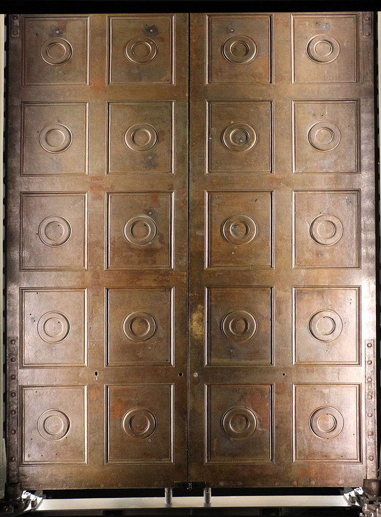 Hinter den Toren des Paradieses