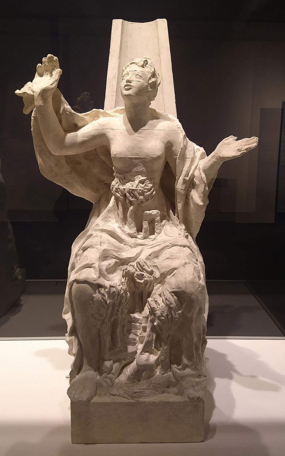 Fausto Melotti, La pintura (1939-1940; escayola, 103 x 53 x 3 cm; Milán, Fondazione Fausto Melotti)