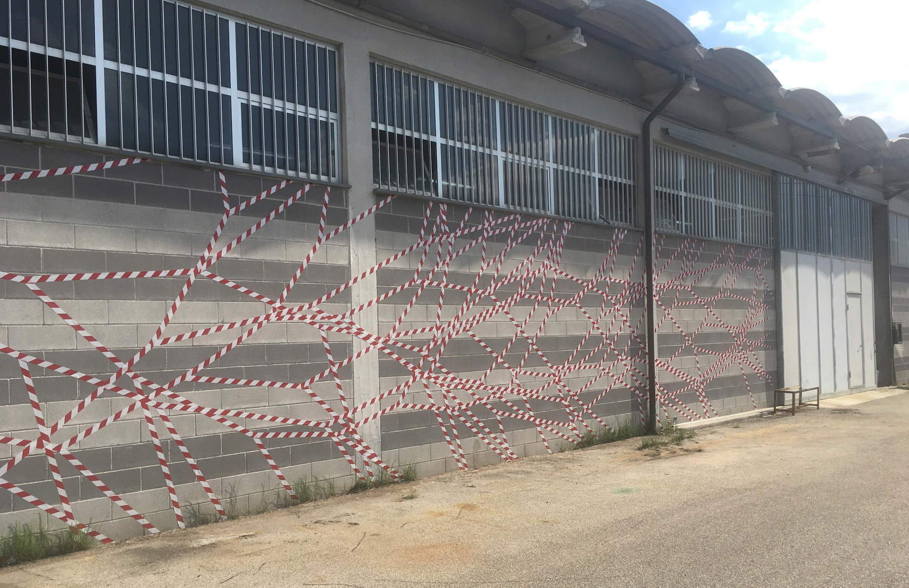 Letizia Galli, Installazione Binary Tree BT presso TSM Bientina (2021; Nastri) Letizia Galli, Installazione Binary Tree BT presso TSM Bientina (2021; Nastri)