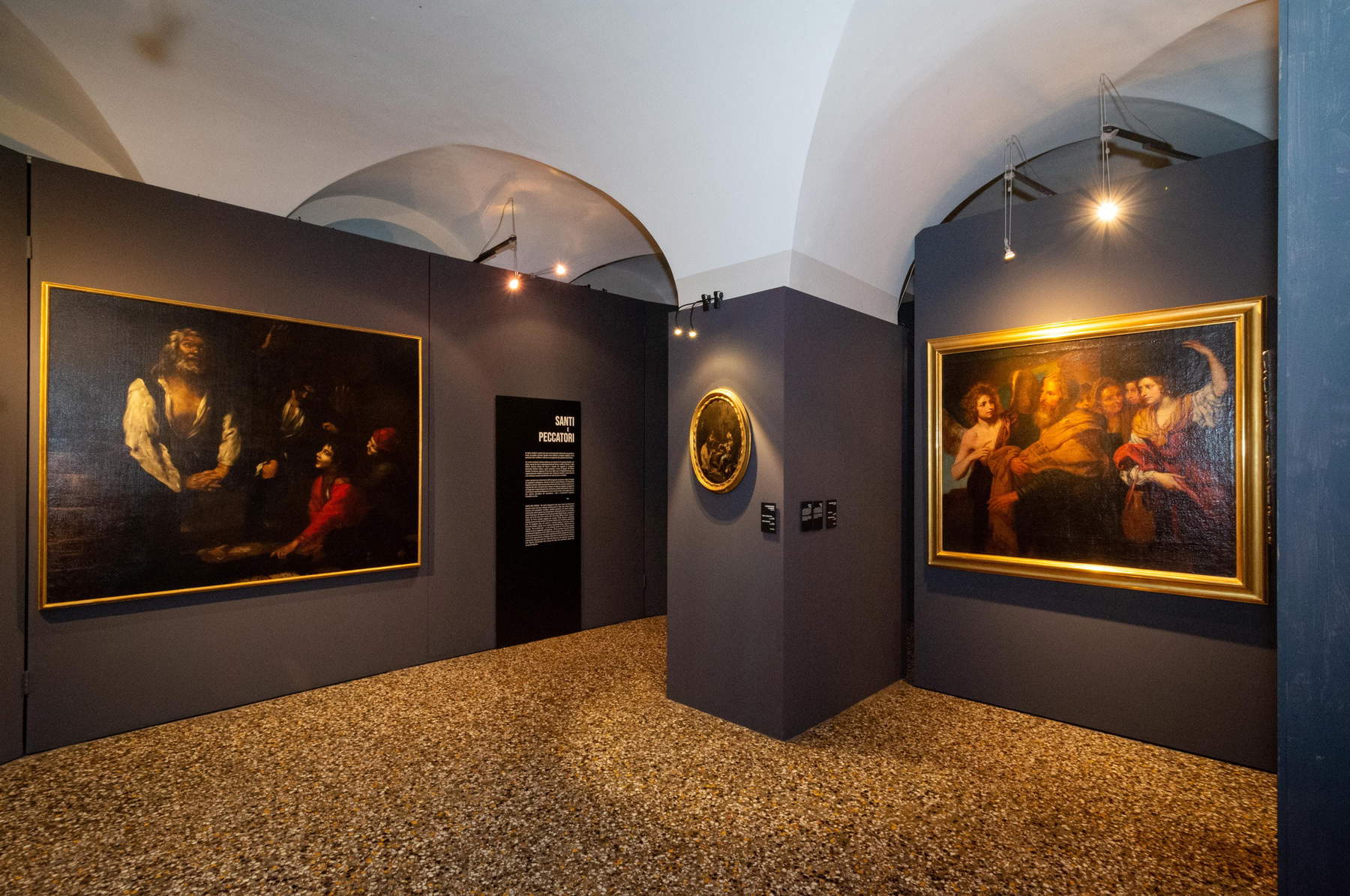 Agencements d'exposition Extraordinaire et quotidien de Strozzi à Magnasco Agencements d'exposition Extraordinaire et quotidien de Strozzi à Magnasco